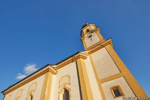 Gemeinde Erharting Landkreis Mühldorf Kirche St. Peter und Paul (Dirschl Johann)IT6A2734.jpg Deutschland MÜ